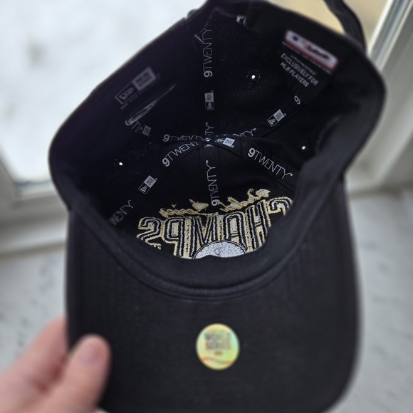 World Series Champs 2021 Black Cap - Picture 8 of 8